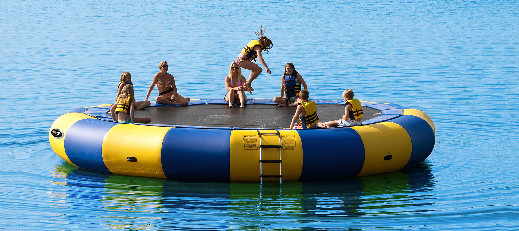 Dertig Het is de bedoeling dat Haast je RAVE Classic Aqua Jump® 25 Inflatable Water Trampoline